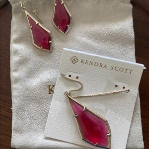 Kendra Scott Olivia Maroon Jade Set